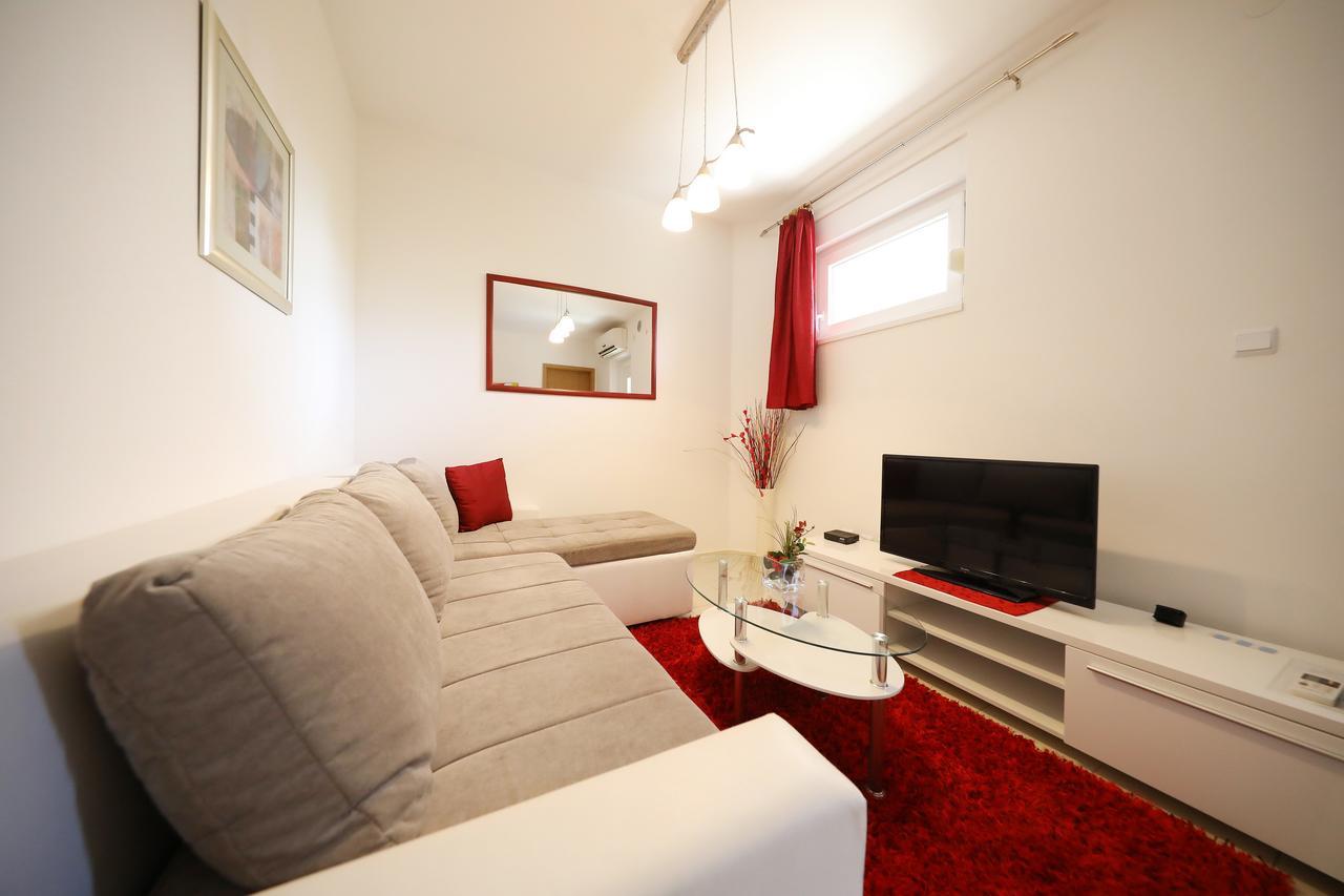 Apartments Mirakul Zadar Bagian luar foto