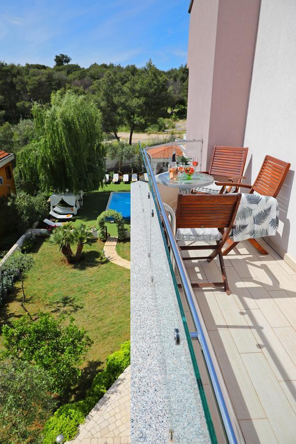 Apartments Mirakul Zadar Bagian luar foto