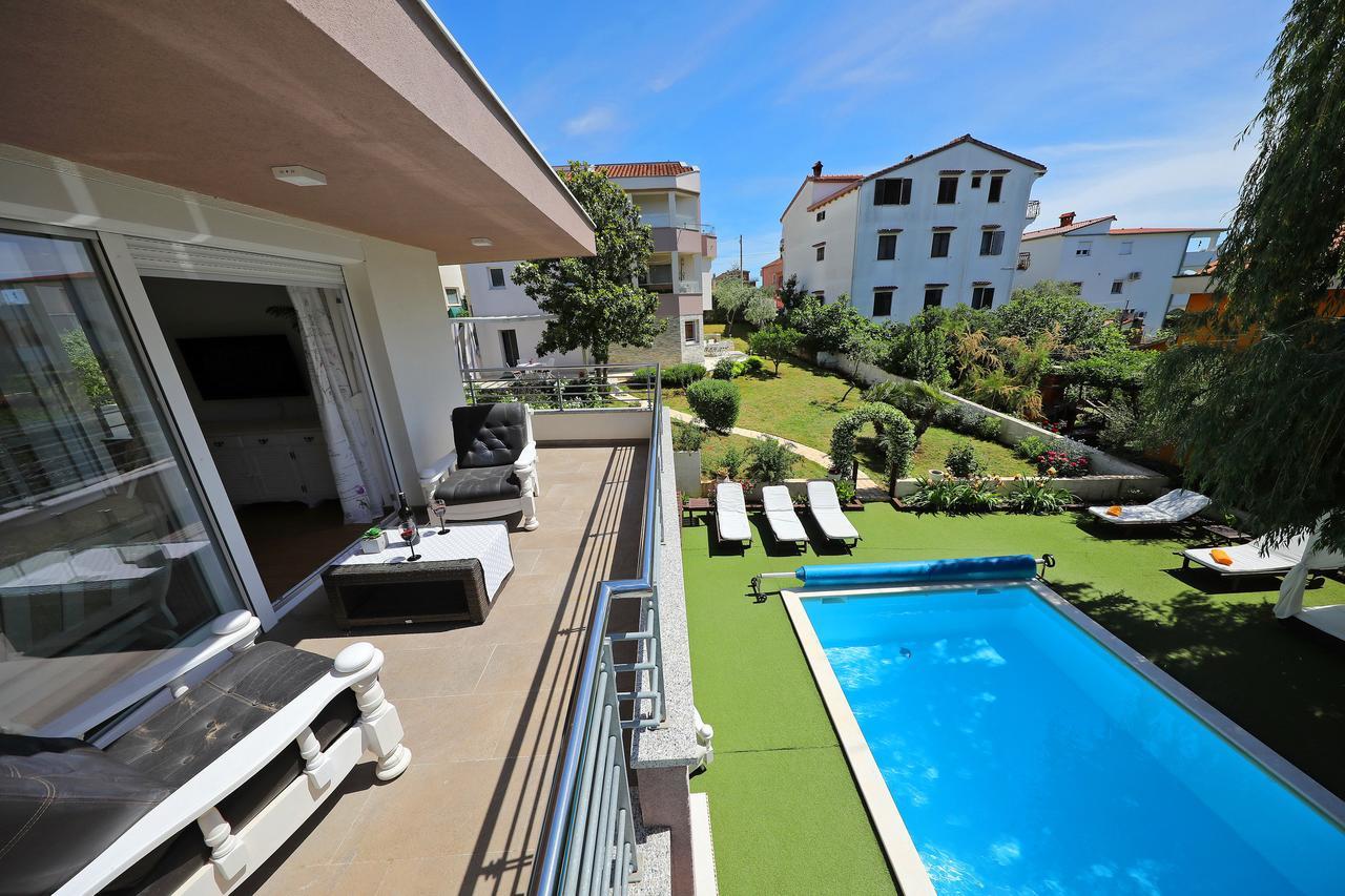 Apartments Mirakul Zadar Bagian luar foto