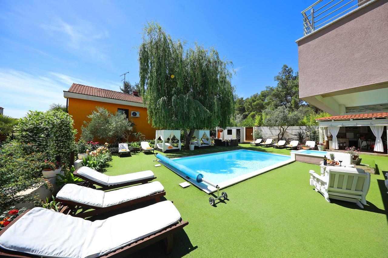 Apartments Mirakul Zadar Bagian luar foto